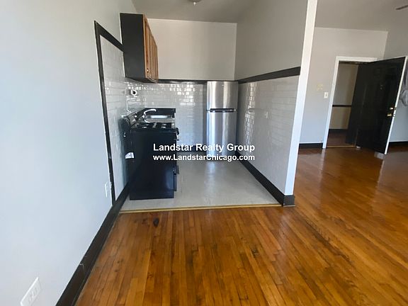 3rd image of 4354 N Elston Ave APT 203
