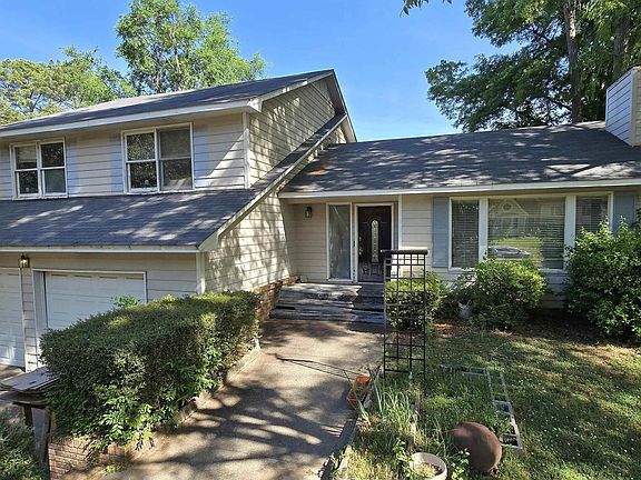 2nd image of 1028 Caribbean Cir