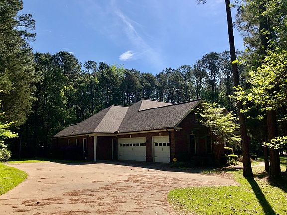 3rd image of 840 Timber Creek Dr