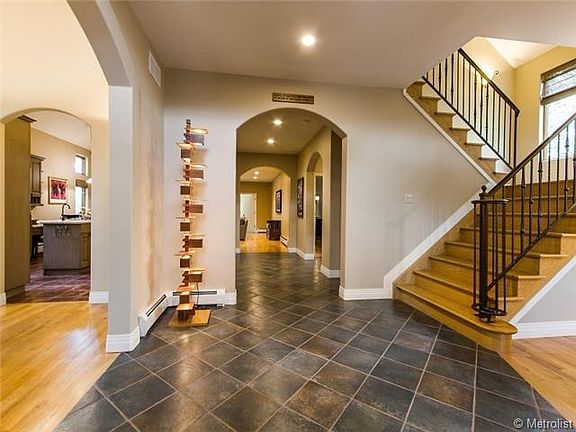 4th image of 2375 S Josephine St