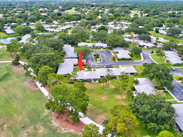 526 Club Dr — Photo 27