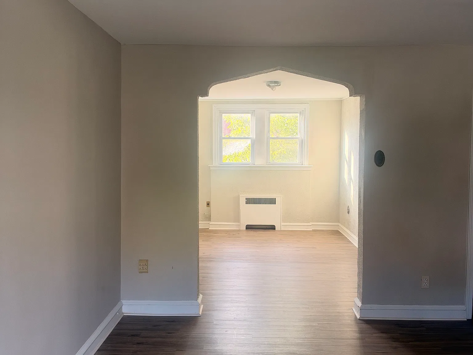 3 bed, 1092 sqft, $1,900 — Photo 4