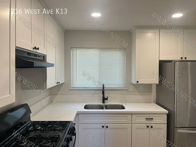 2216 W Avenue K13 — Photo 7