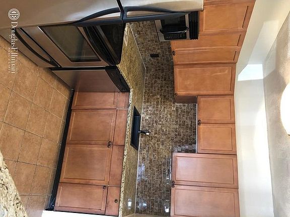 3rd image of 547 51st Ave APT 4