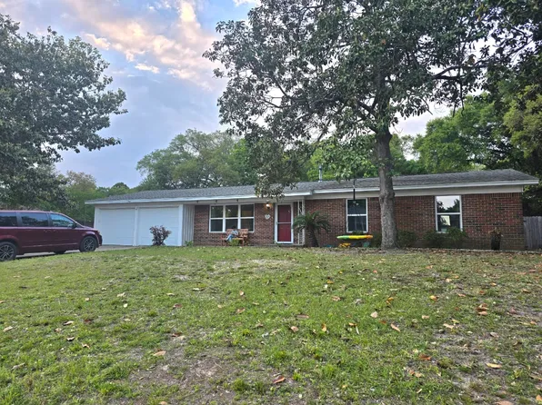 229 Bayou Woods Dr, Fort Walton Beach, FL 32548