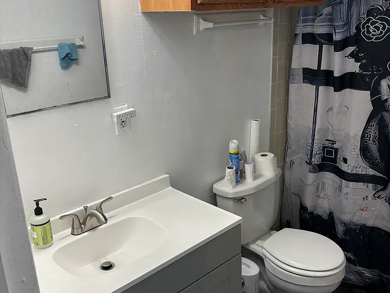 1223 Harvard St NW #1 — Photo 9
