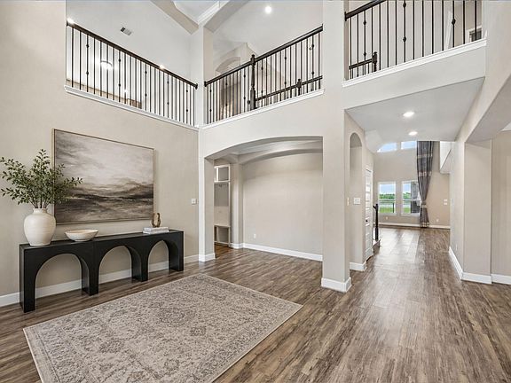 3rd image of 66 Zenith Ln