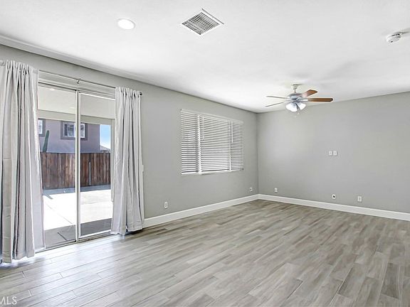 3rd image of 11841 Gage Dr