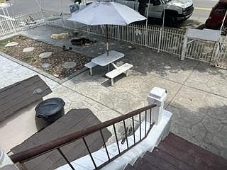5th image of 639 Jackson St