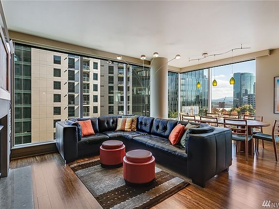 4th image of 10610 NE 9th Pl Unit 1109