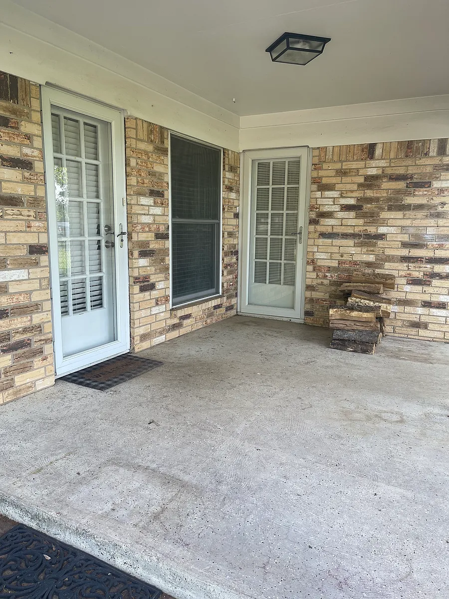 Building Photo - 1804 Impala Dr