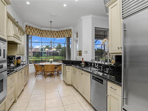 3rd image of 10095 Idle Pine LN