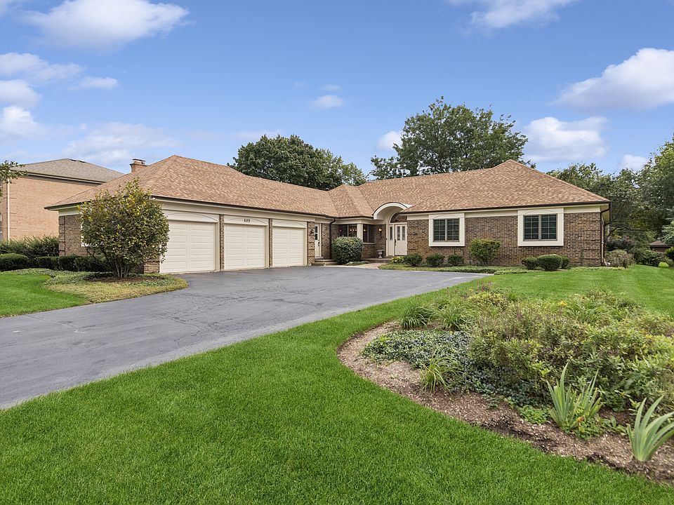 1st image of 609 Claire Ln