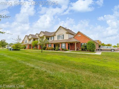 21629 Majestic Dr, Brownstown, MI, 48183