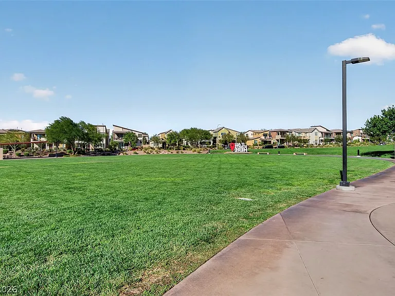 1100 E Sunset Rd — Photo 57