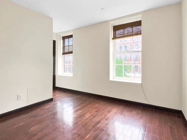 230 Market St #3 — Photo 3