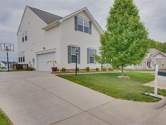 3rd image of 9037 Brevet Ln