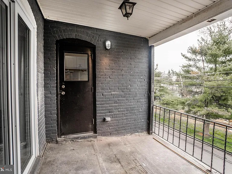 1001 Andrews Ave #5 — Photo 16