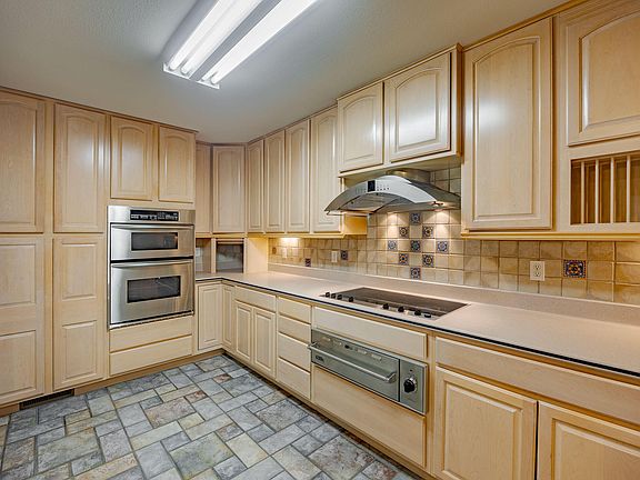 2nd image of 219 S Southport Lane #31 BLDG 2