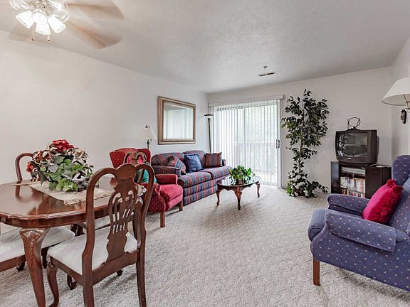 3rd image of 250 Berry Dr #9