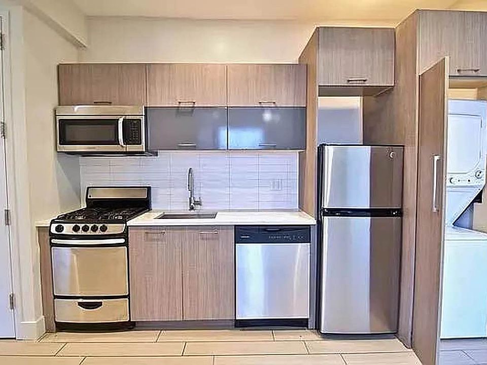 1st image of 272 W 139th St APT 4D