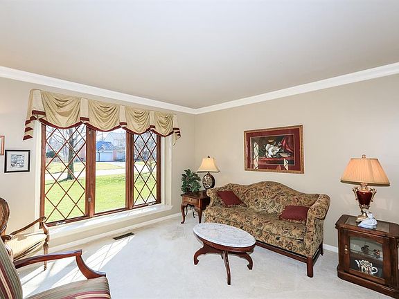 5th image of 6915 Treeridge Dr