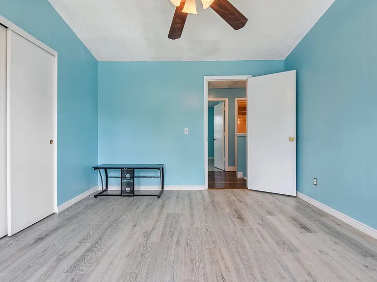 8218 Washington St #6 — Photo 12