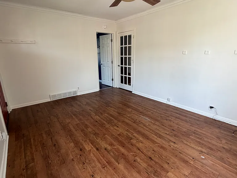 2316 Harris St — Photo 9