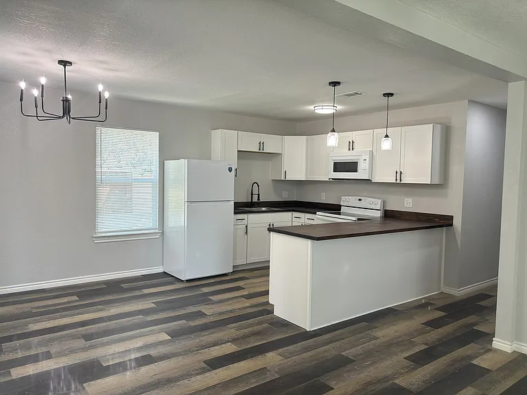 5609 Fernander Dr — Photo 4