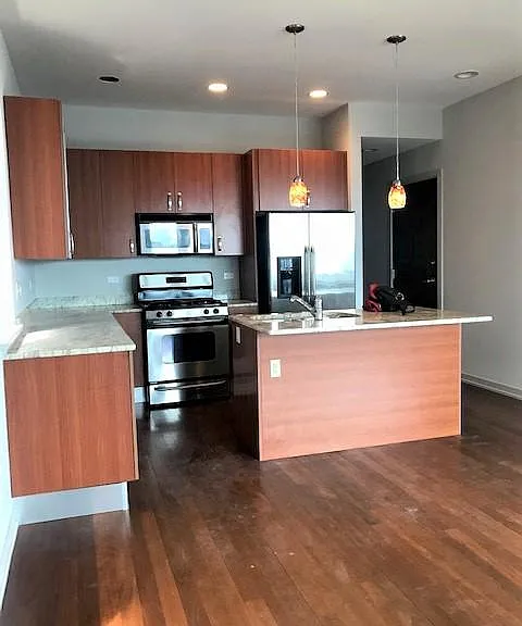908 N Ashland Ave #3 — Photo 2