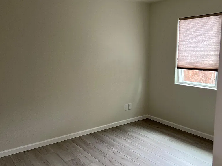 182 Newport Ave — Photo 11