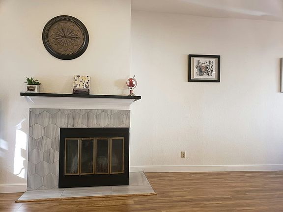 3rd image of 1911 Magdalena Cir APT 82