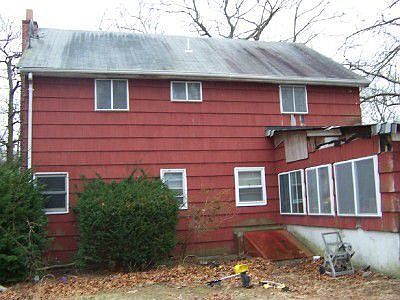 2nd image of 127 Carlton Dr E
