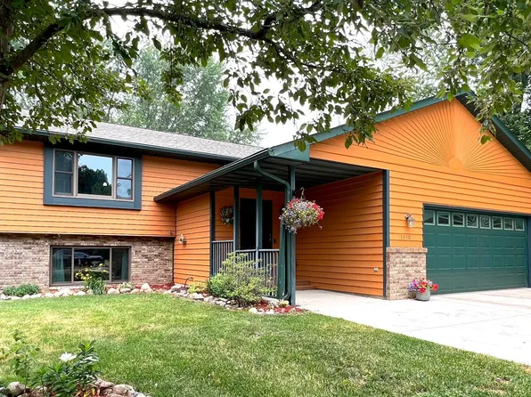 1910 Circle Dr NW, Sauk Rapids, MN 56379