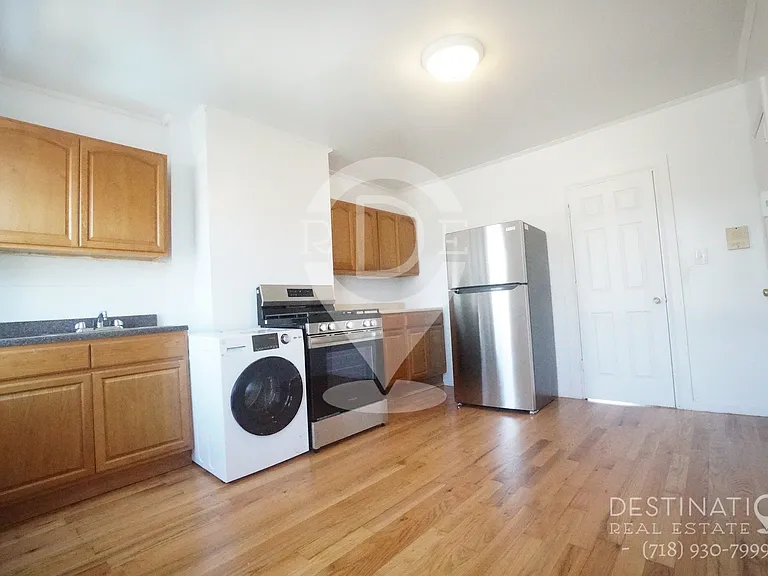 145 22nd St #3 — Photo 9