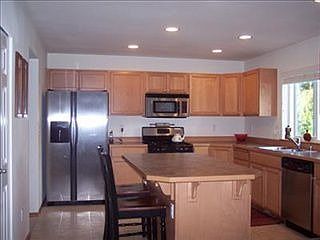 3rd image of 7124 SE Legrande Ave