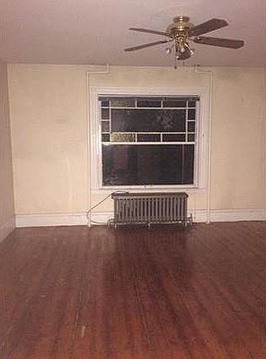 2nd image of 2-4 Bayard St #4