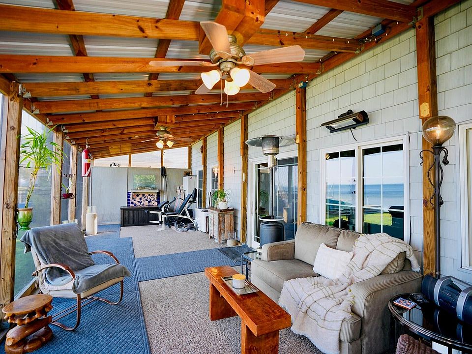 1st image of 142 Algonquin Park Rd