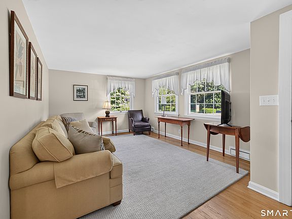 3rd image of 9 Farview Avenue