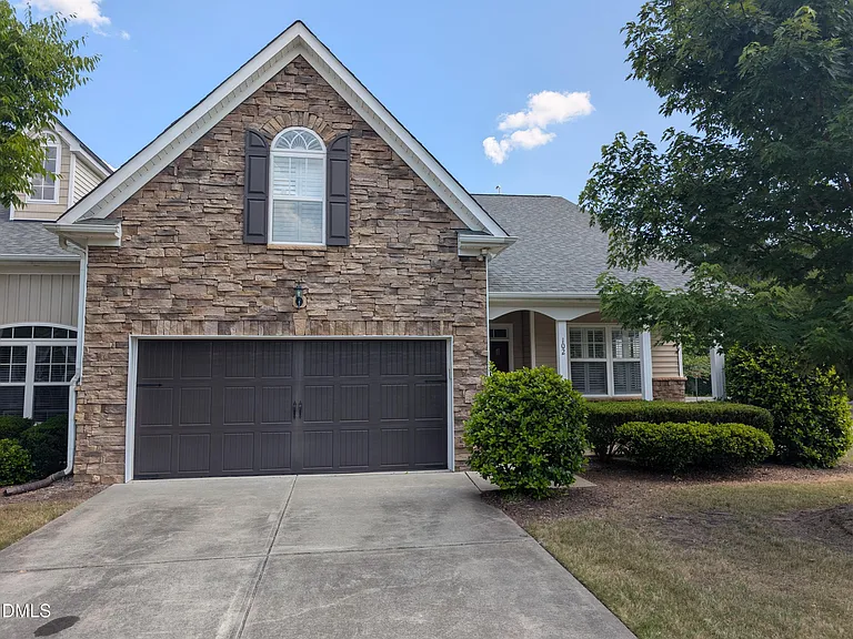 102 Jennel Way — Photo 3