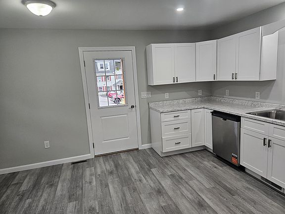 4th image of 4 Marshall Court