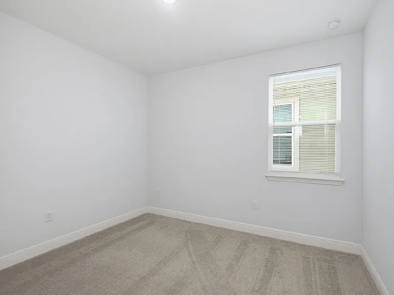 10322 Marconi Ave — Photo 19