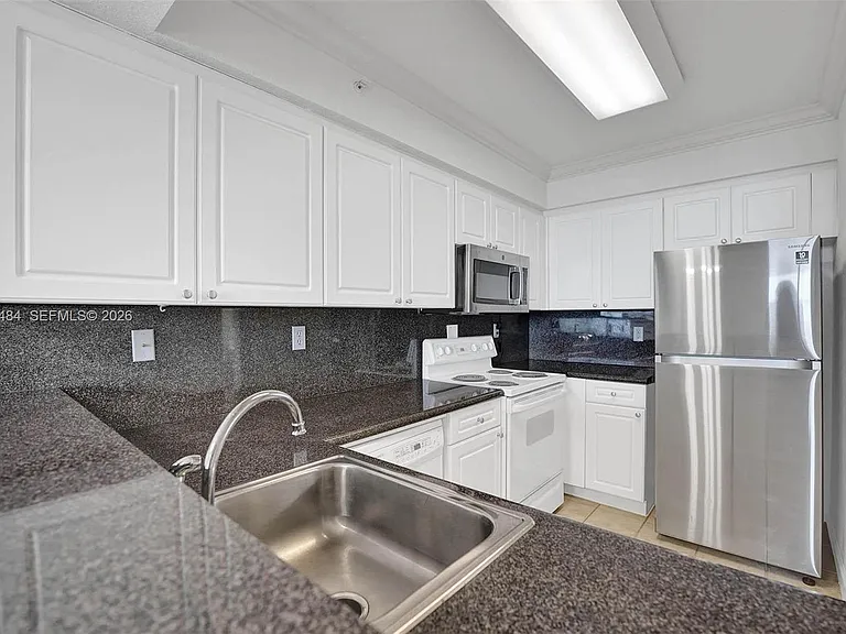 2501 S Ocean Dr #1027 — Photo 5