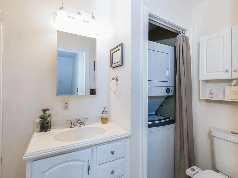 537 Islington St #3 — Photo 13