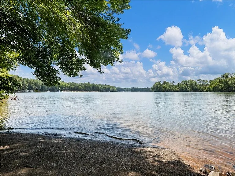 8079 Beachwood Dr — Photo 42