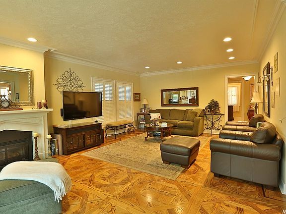 2nd image of 2527 Coleman Way