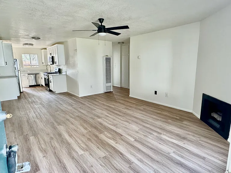 3515-3563 Roosevelt St - Su Casa Apartments — Photo 44