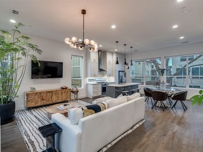 5915 Lindell Ave Unit 105, Dallas, TX, 75206