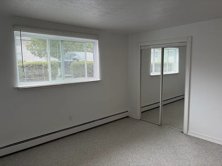 104 W Pulteney St #105 — Photo 5
