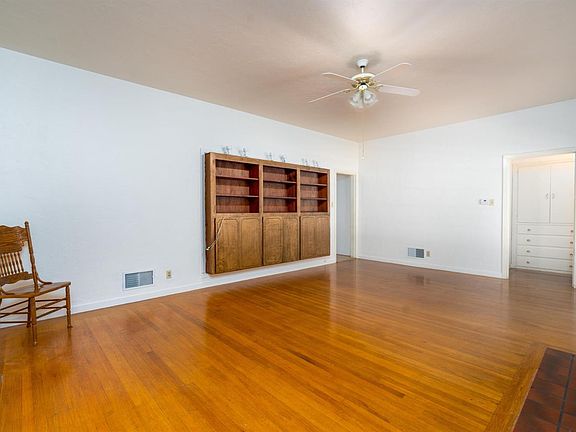 5th image of 5832 O St